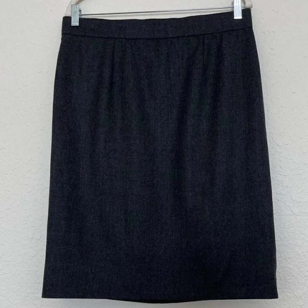 Dark grey classic pencil skirt made of fine wool ,made in Italy size 10